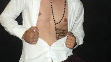 Ii placeau si elevele, si colegele de cancelarie! Proful de sport la Jean Monnet se dadea si la profesoare!