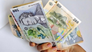 500 de lei pe carduri pentru acești români. Ministerul a anunțat când vor intra tichetele educaționale