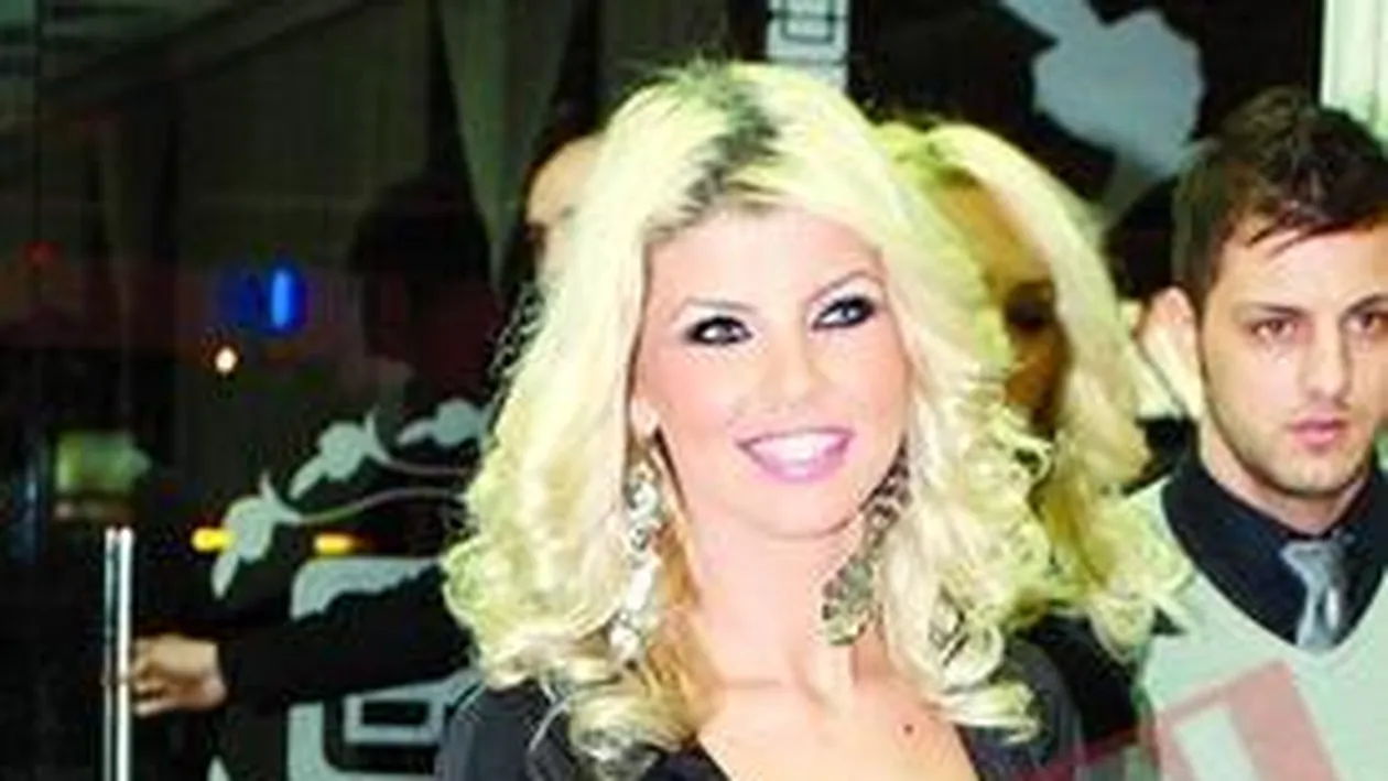 Sunt victima unei prietene!