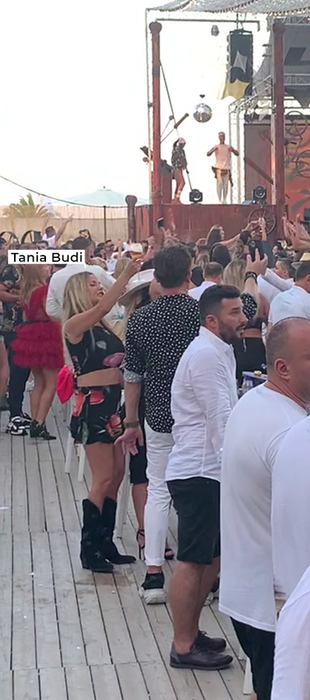 Tania Budi s-a distrat în Loft mai ceva ca în adolescență! A făcut show pe ringul de dans
