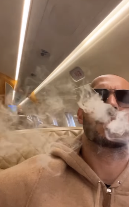 Andrew ”Cobra” Tate, într-o ipostază obișnuită pentru el, pe Instagram