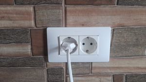 Aparatele din casă care consumă cel mai mult curent. Fac pagubă chiar și când sunt oprite