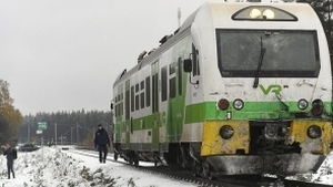 Tragedie pe calea ferată! Patru morţi şi 11 răniţi, după ciocnirea unui tren cu un vehicul militar