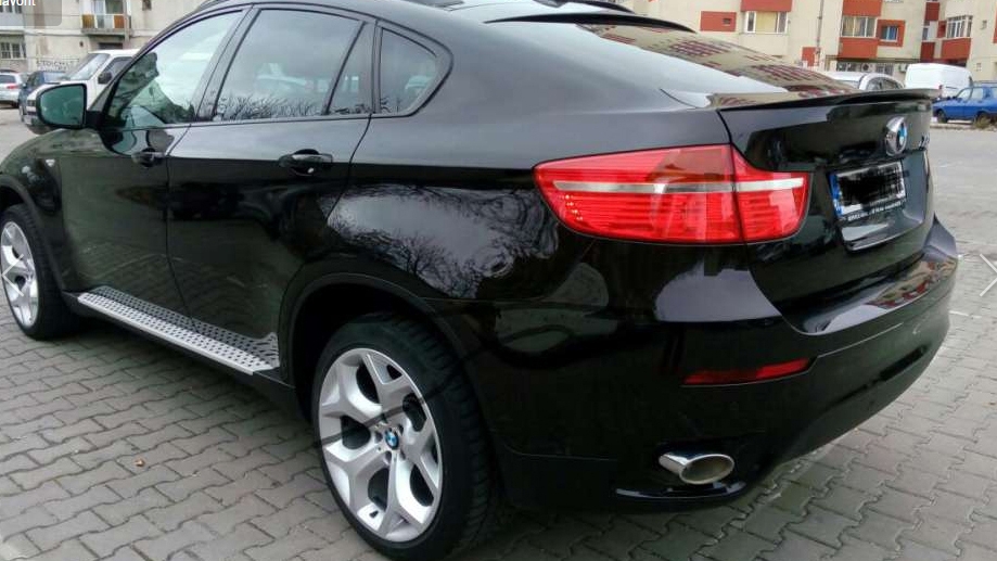 Asta-i culmea SPAGII! Un sofer prins baut la volan i-a dat spaga politistului masina, un BMW X6! Cum a reactionat agentul!