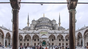 Atac terorist în Istanbul. Cel puțin o persoană a decedat în timpul unei slujbe dintr-o biserică italiană