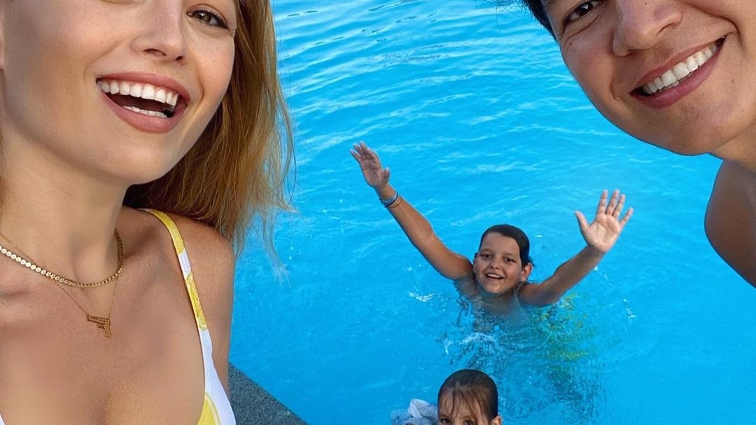 De ce nu și-a schimbat numele de familie Elena Gheorghe nici după 10 ani de căsnicie. “Treaba asta nu am vrut-o neapărat eu”