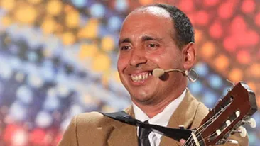 Gigel Frone, mini-Banderas de la Romanii au talent, traieste cu 350 de lei pe luna, pensie de handicap! Imparte pliante si a avut o emisiune la TV!