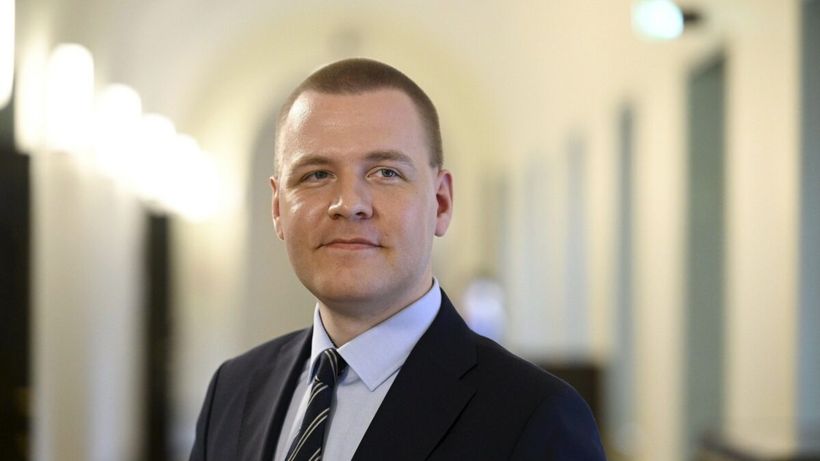 Cine era Eemeli Peltonen, deputatul găsit mort în Parlament? Avea doar 30 de ani