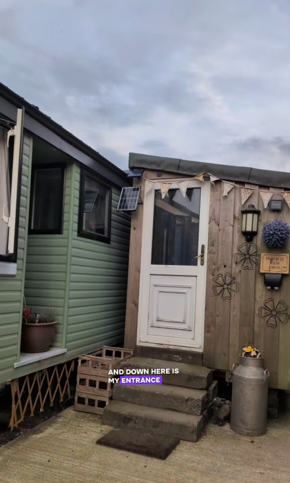 Povestea a doi tineri care trăiesc cu doar 1500 lei pe lună, fără joburi. Ce serviciu aveau anterior