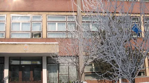 Directoarea unei scoli din Sibiu a fost acuzata ca a batut elevii