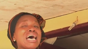 VIDEO -  Imaginile care te vor face să plângi! Mama lui PATRICK EKENG, distrusă de durere 