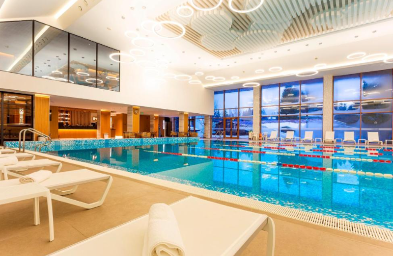 Perelik Hotel 5* se află în centrul stațiunii Pamporov/ sursă foto: Booking