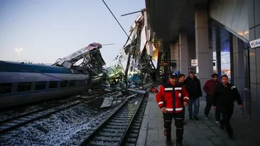 Accident feroviar în Turcia, cu patru morți și peste 40 de răniți