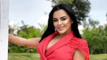 Carmen de la Sălciua a mai bifat o intervenție estetică! La ce procedură a apelat cântăreața
