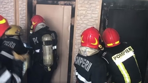 Incendiu într-un bloc din Capitală! Mai mulți locatari au fost evacuați