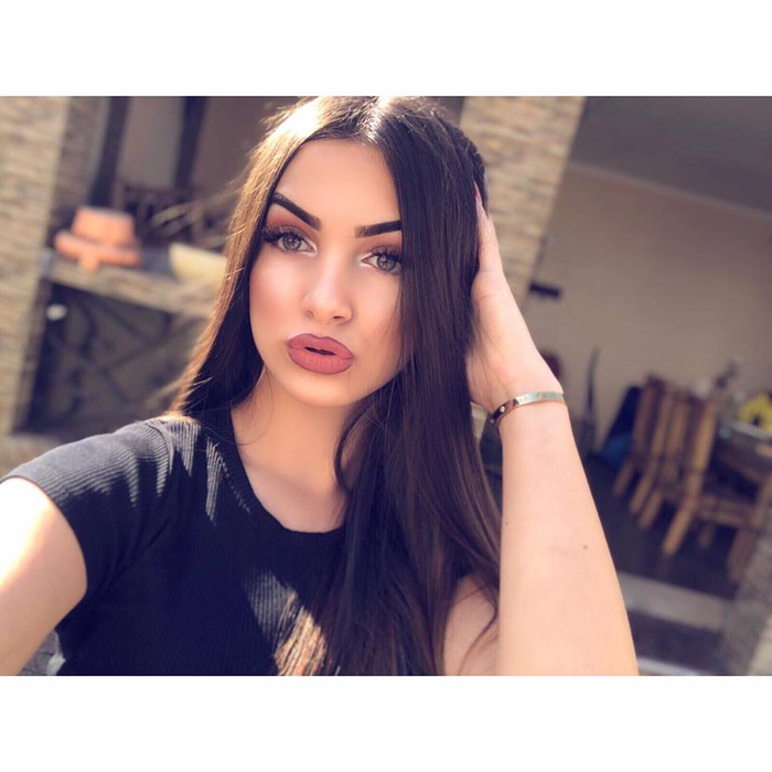 Imagini bombă cu nepoata Regelui Cioabă, făcute publice. Cum arată Andreea „Prințesa Sibiului”