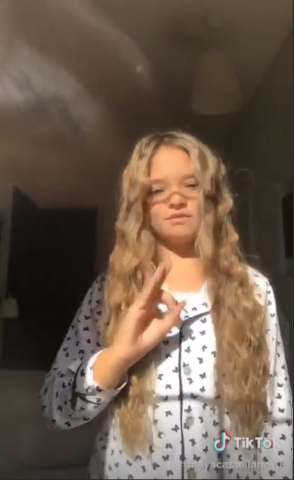 Maya Castellano, Regina TikTok-ului! Imagini de senzație cu frumoasa adolescentă și reacția Antoniei când își vede fata cântând