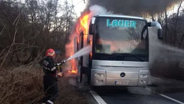 Un autocar cu 42 de copii a luat foc! Ce s-a întâmplat cu elevii