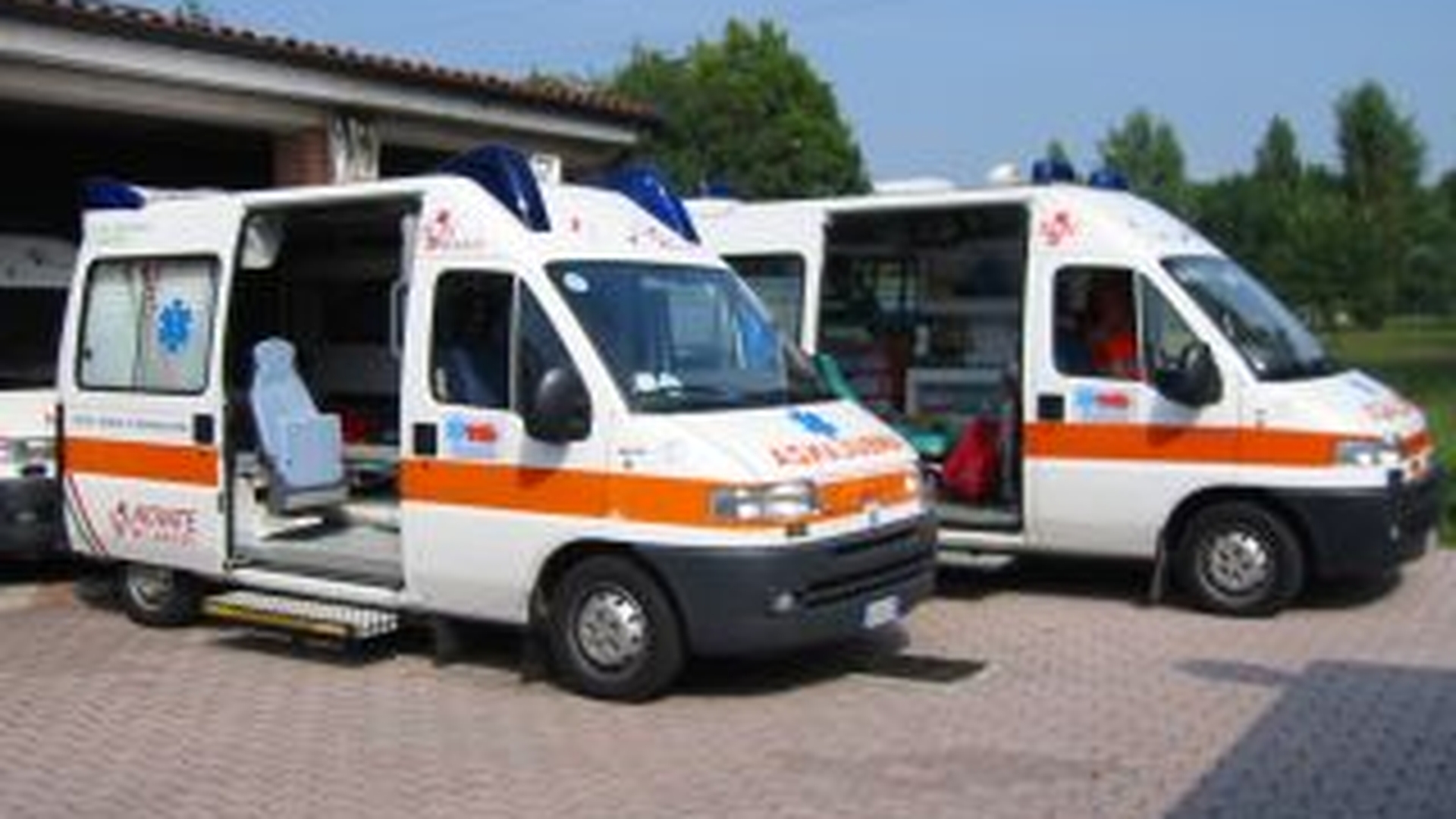 A sunat de 11 ori la Ambulanta, ca sa i se aduca spirt!