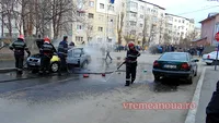 Imagini uluitoare la Bârlad! Un taxi arde ca o torță VIDEO