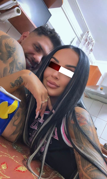Andrei Lemnaru a combinat-o (și a abandonat-o) pe sosia Ellei, varianta brunetă. EX-concurentul de la Insula Iubirii are un tipar de la care nu se abate niciun centimetru