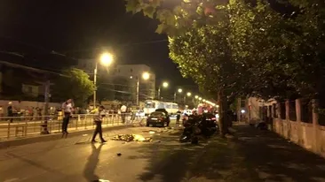 Bărbat mort după ce s-a răsturnat cu maşina pe Şoseaua Chitilei. Se circulă doar pe linia de tramvai