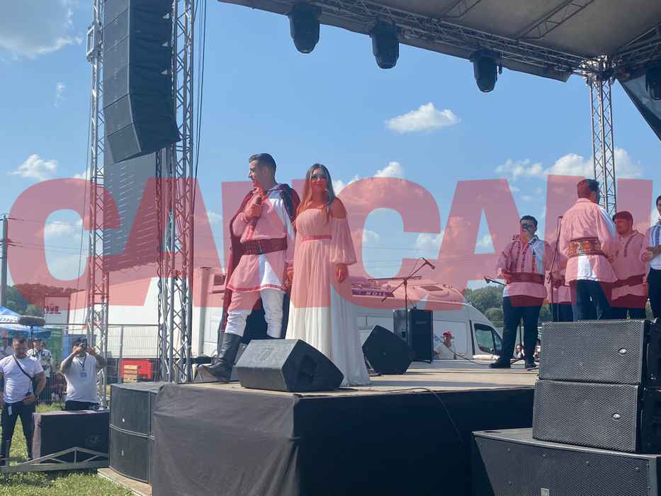 Momente emoționante la nunta lui George Simion Sărutul mirilor cerut de un copil!