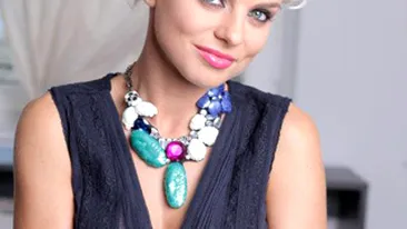 Jojo nu are nevoie de bone pentru baietelul ei, Achim! Afla la cine apeleaza atunci cand are filmari