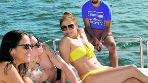 Trupul lui J.Lo a atras toate privirile. Ce bunaciune!