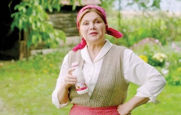 Adriana Bahmuţeanu, fotografiată la priveghiul lui! Lacrimi şi durere în showbiz