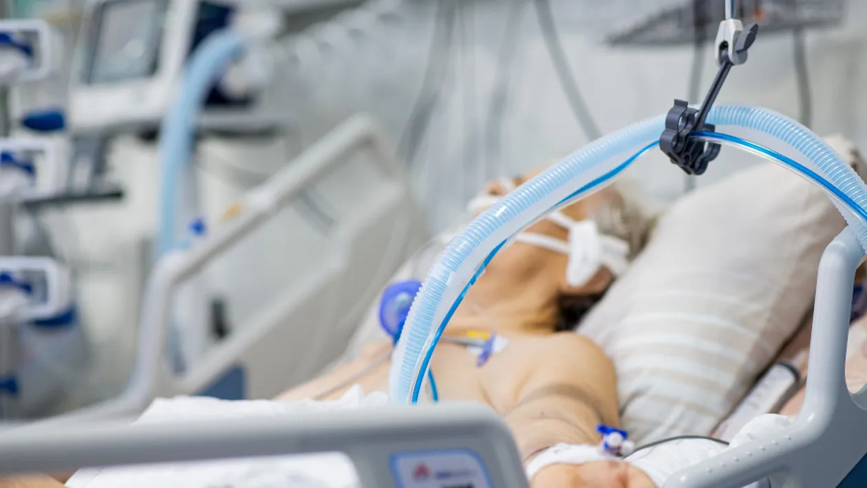 Avertismentul tulburător al medicilor din București, după ce secțiile de terapie intensivă devin neîncăpătoare! ”Nu vă jucați cu viața voastră sau a familiilor voastre!”