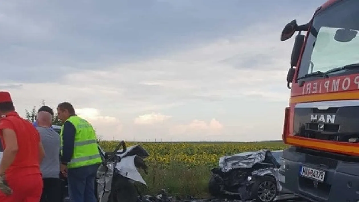 Accident groaznic în Olt! Doi tineri au murit