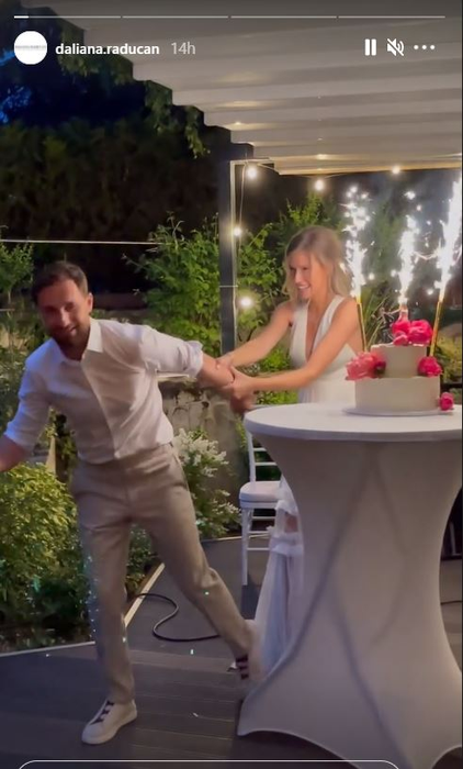 Ce ținută sexy a purtat iubita lui Răzvan Simion la cununia Gabrielei Prisăcariu cu Dani Oțil! Alintul folosit de prezentator pentru Daliana Răducan | FOTO