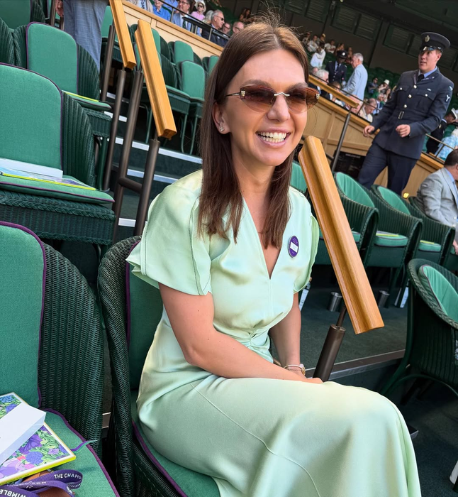 Câți euro costă rochia pe care Simona Halep a purtat-o la Wimbledon 2025. E creația Victoriei Beckham!