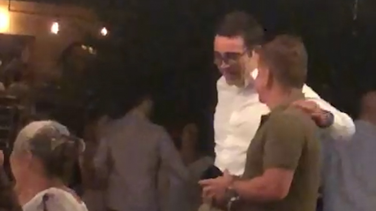 Radu Mazăre Jr, party-discret de ziua iubitei într-un restaurant select din Mamaia