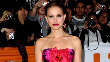 Natalie Portman: Ma simt ca un clov cand ma dau cu un ruj 'tare'