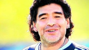 Maradona va fi tata pentru a patra oara la 51 de ani