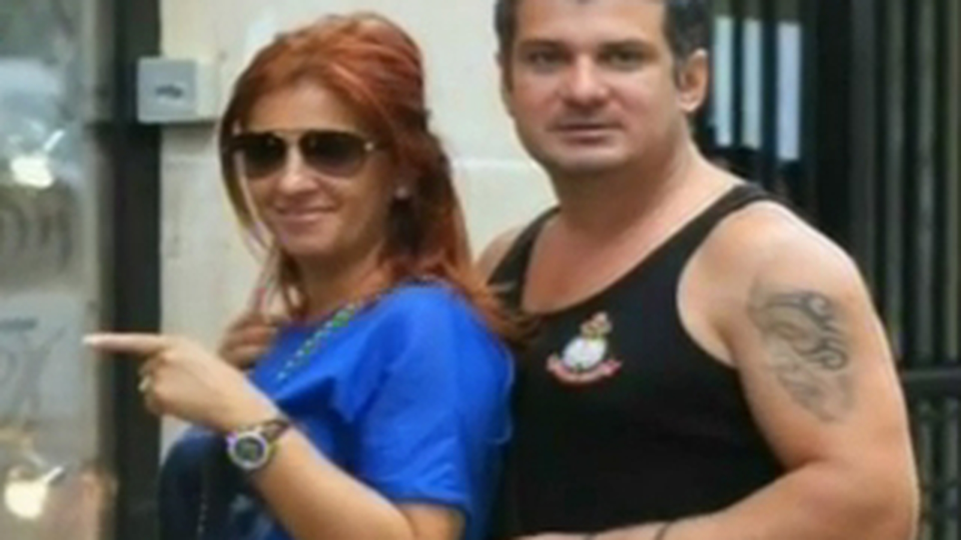 Adi de la Valcea isi forteaza sotia sa isi puna silicoane! "O mai las o jumatate de an si o dau in smardoiala si i le pun fortat"
