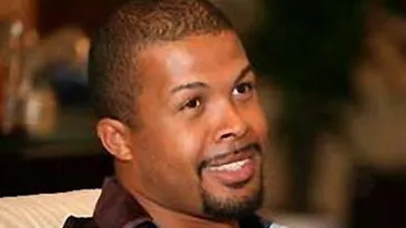 A organizat o licitatie in Las Vegas pentru colega noastra Andreea Popescu! Cabral a vandut etichete si tricouri de 3.440 $