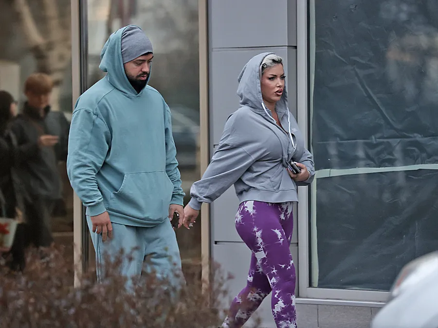 Loredana Chivu a ieșit la plimbare cu noul ei iubit (Foto: CANCAN.RO)