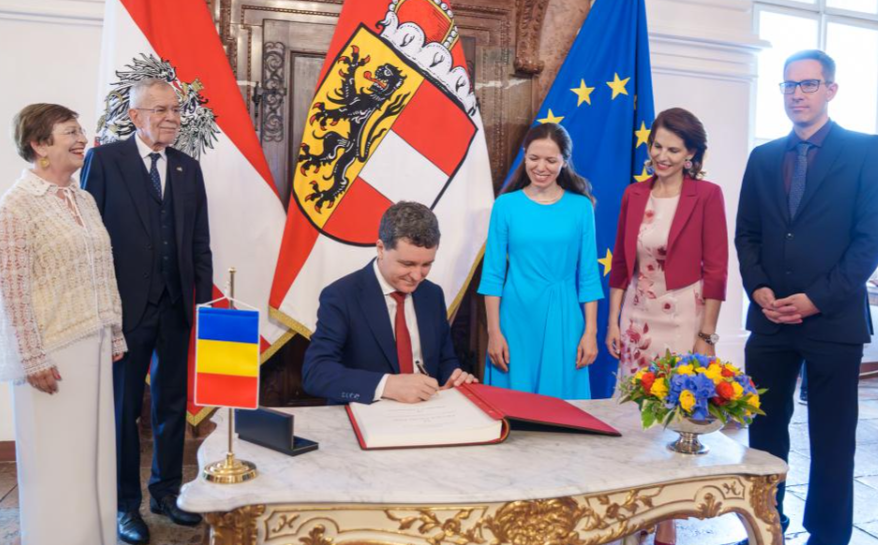 Nicușor Dan și Mirabela Grădinaru în timpul vizitei oficiale din Austria/ sursă foto: Administrația Prezidențială