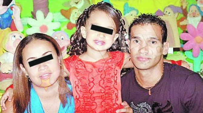 Ezequias este un familist convins. Si-a incarcat bateriile alaturi de sotie si fetita