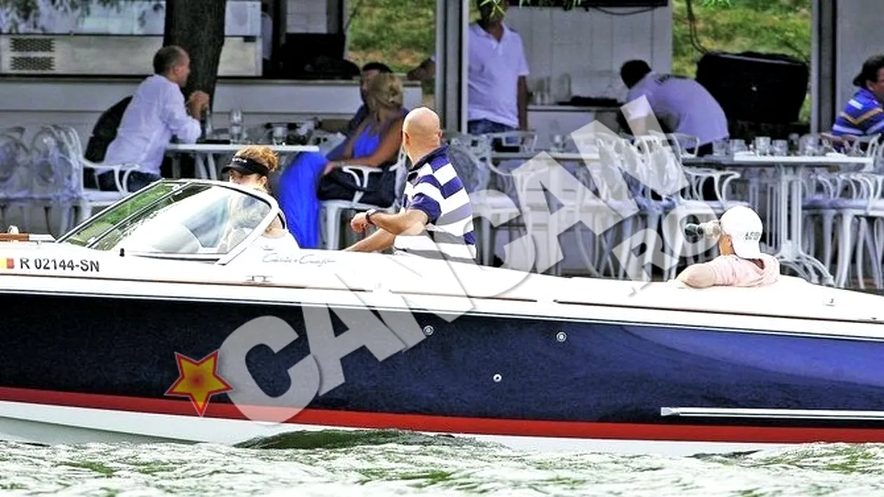 Sotia i-a tinut carma - Geoana s-a jucat de-a marinarul pentru o zi pe Lacul Snagov