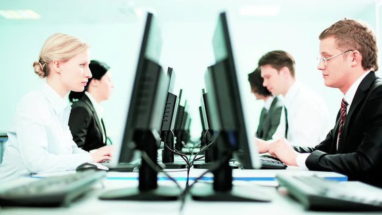 4.000 de someri isi vor schimba profesia in august