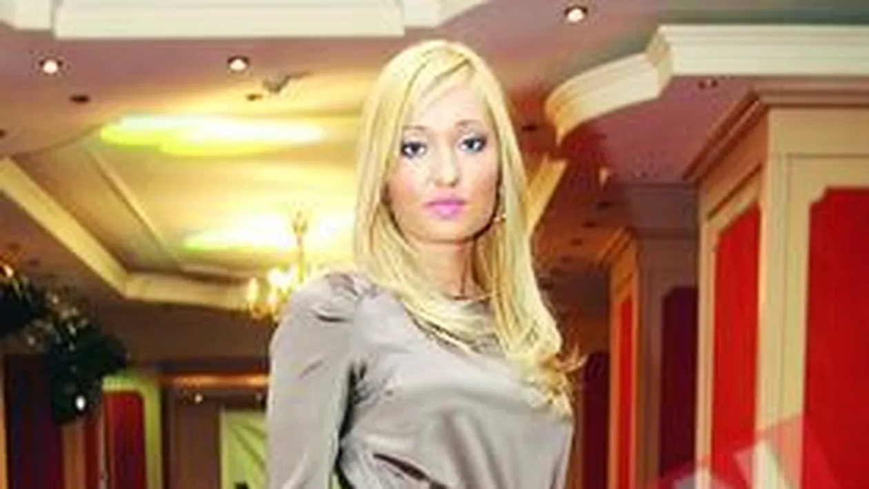 Raluca Zenga si-a dus, din nou, sotul in fata altarului