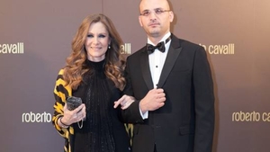 Romanița Iovan, copleșită de gesturile romantice ale logodnicului său! Cum o răsfață Iulian Gogan pe creatoarea de modă