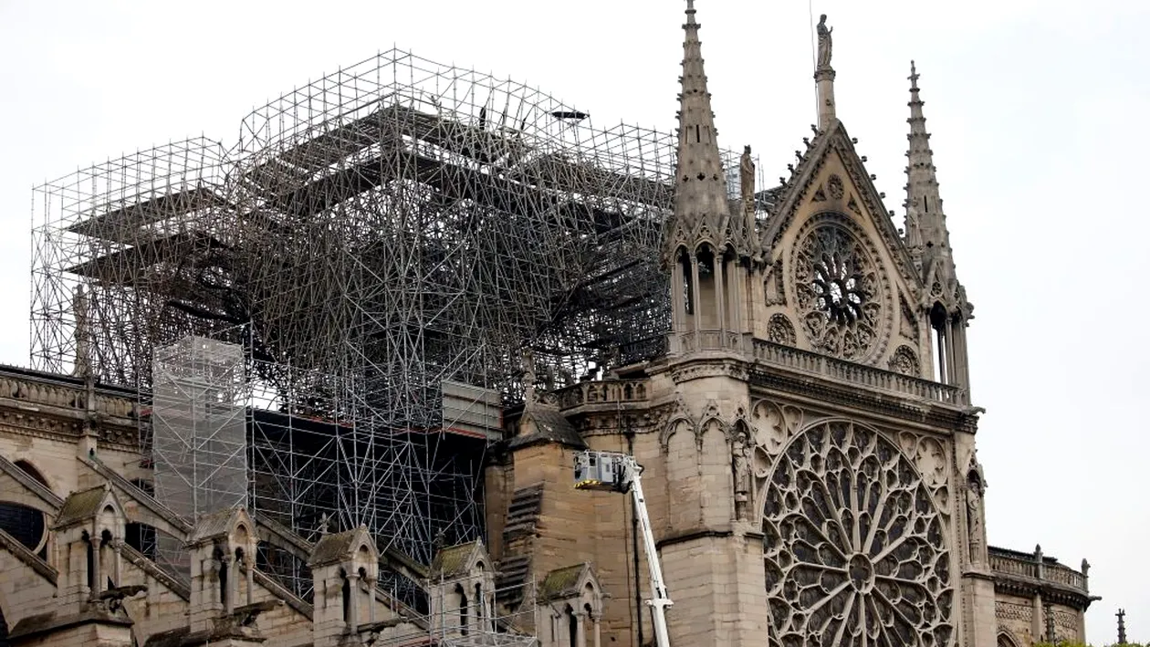 Sâmbătă are loc prima slujbă în Catedrala Notre-Dame după incendiul din aprilie