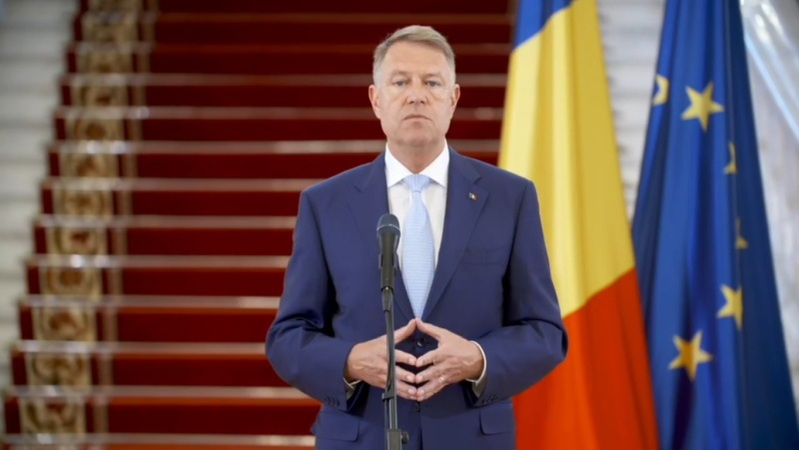 Daniel Ghiță îl pune la punct și pe Klaus Iohannis. “Gașca de incompetenți…” Masca de protecție, mărul discordiei
