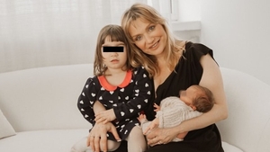 Ce mare dorință are Ema, fetița Cristinei Cioran, de Crăciun. Micuța face sărbătorile departe de tatăl ei
