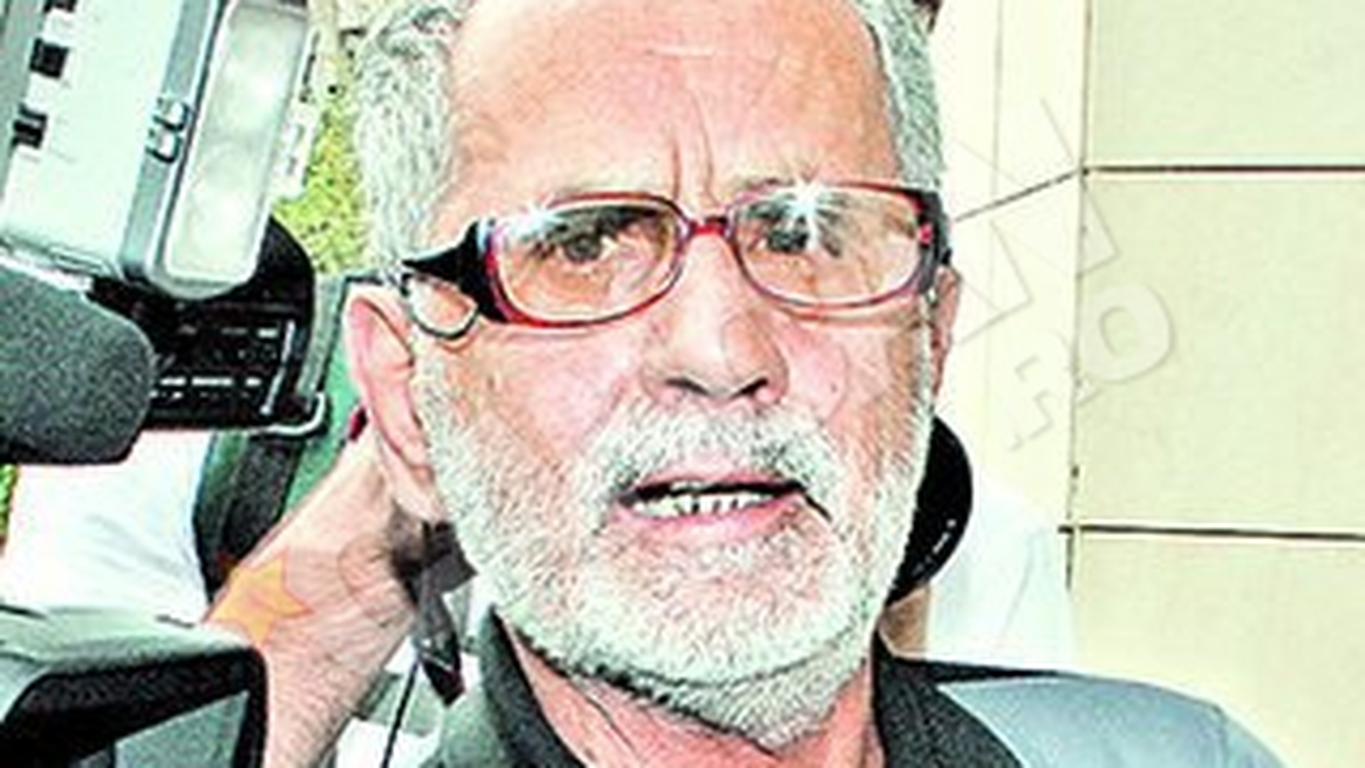 Tatal Madalinei Manole acuza: "Nepotul nostru e ostatic la Botosani! Primeste 8,5 milioane de lei de la stat si banii merg la batranii aia"